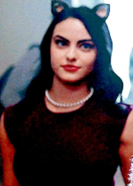 Camila Mendes photo