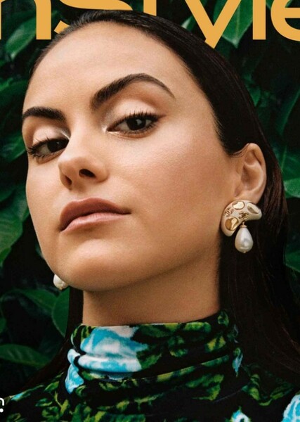 Camila Mendes photo