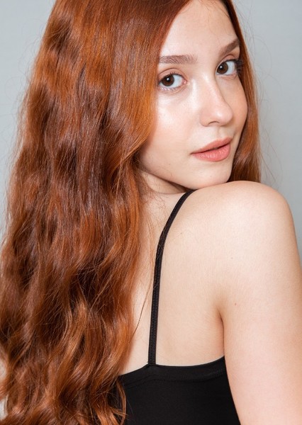 Camila Pimenta photo