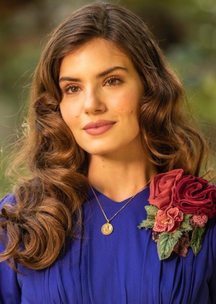 Camila Queiroz