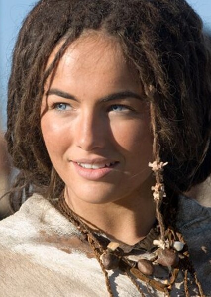 Camilla Belle photo