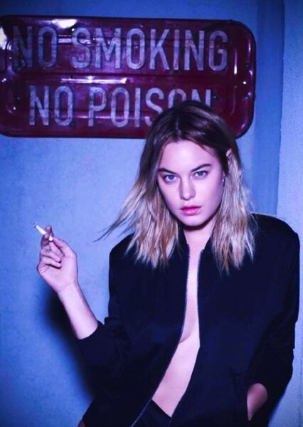 Camille Rowe photo
