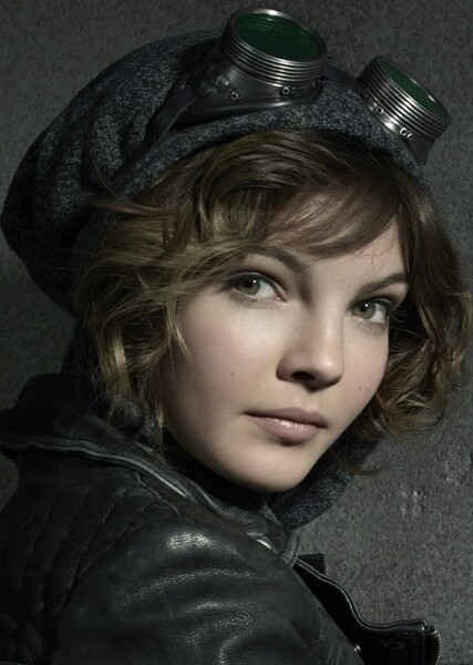 Camren Bicondova photo