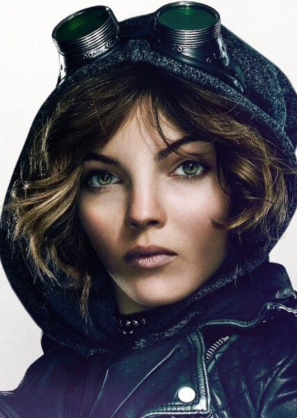 Camren Bicondova photo