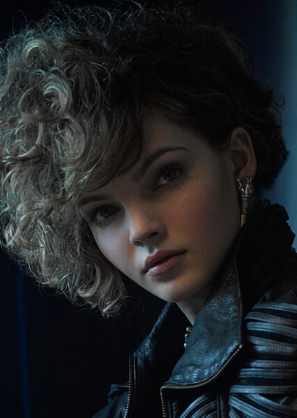 Camren Bicondova photo