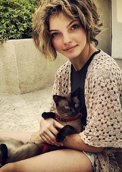Camren Bicondova photo