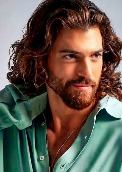 Can Yaman photo