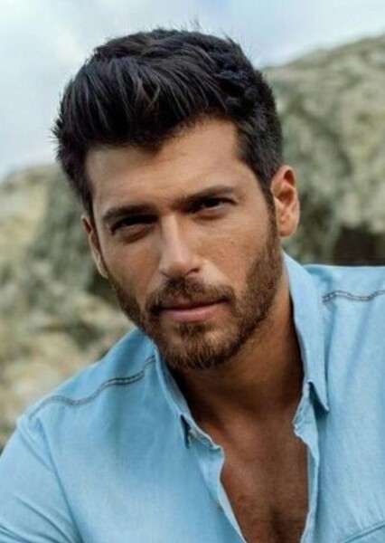 Can Yaman photo