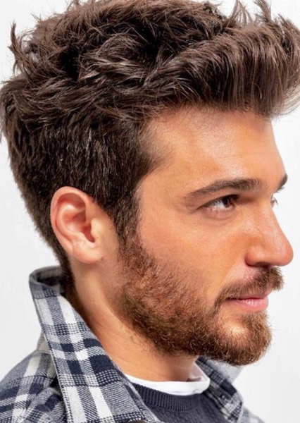 Can Yaman photo