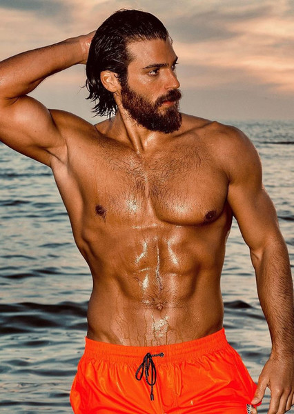 Can Yaman photo