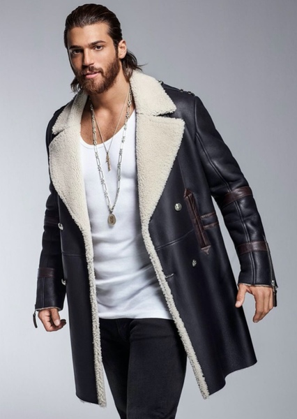 Can Yaman photo
