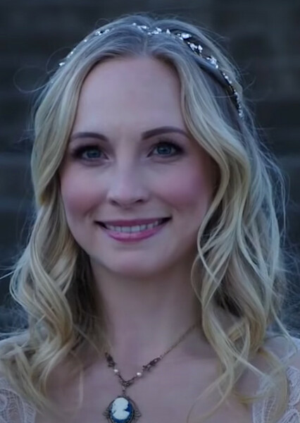 Candice King photo