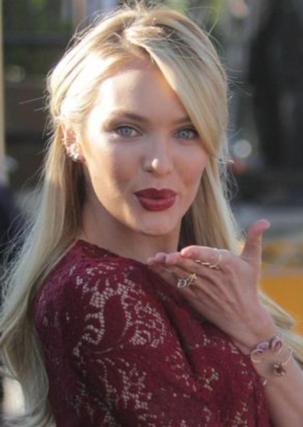 Candice Swanepoel photo