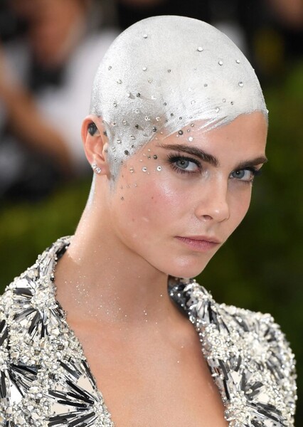 Cara Delevingne photo