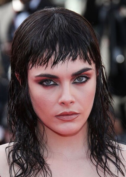Cara Delevingne photo