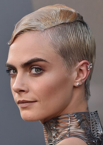 Cara Delevingne photo