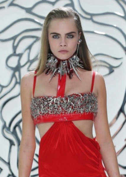 Cara Delevingne photo