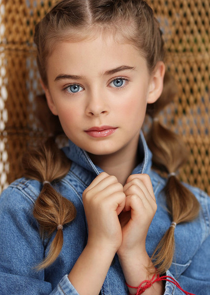 Carina Battrick photo