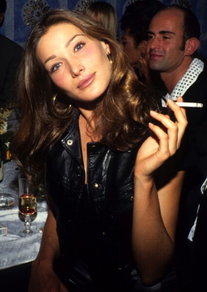 Carla Bruni photo