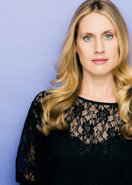 Carla Delaney photo