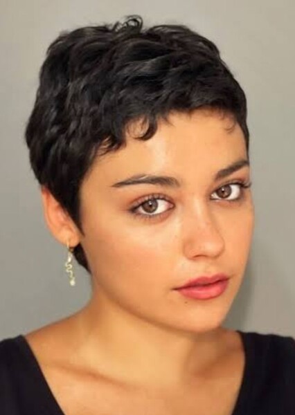 Carla Díaz photo
