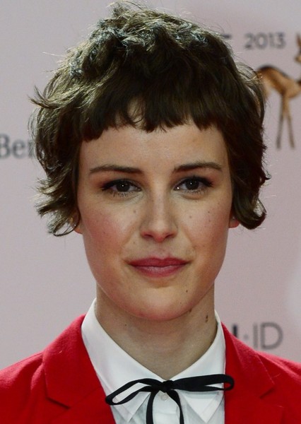 Carla Juri photo