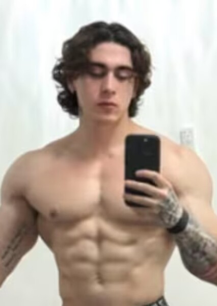 Carlos Belcast