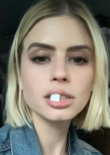 Carlson Young photo