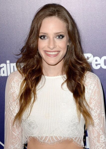 Carly Chaikin photo