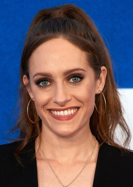 Carly Chaikin photo