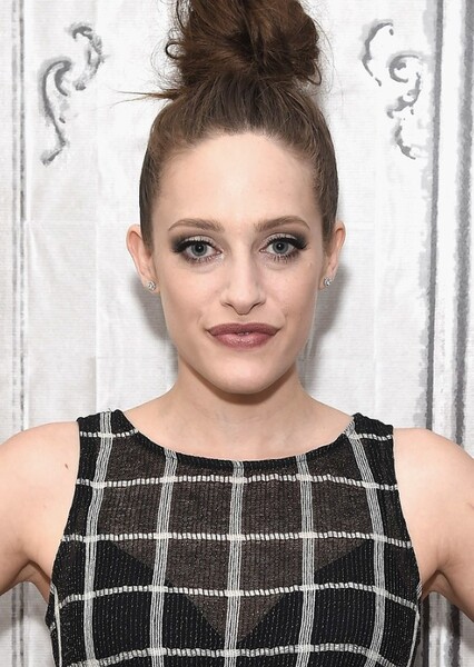 Carly Chaikin photo