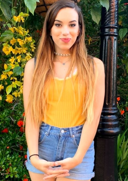 Carly King photo