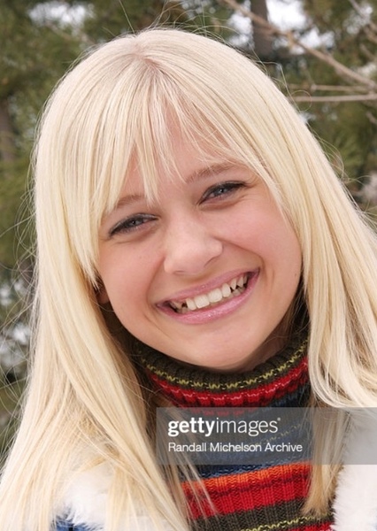 Carly Schroeder photo