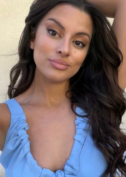 Carmela Zumbado photo