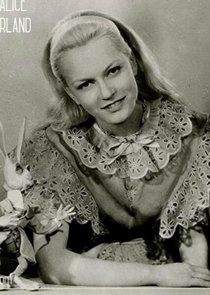 Carol Marsh photo