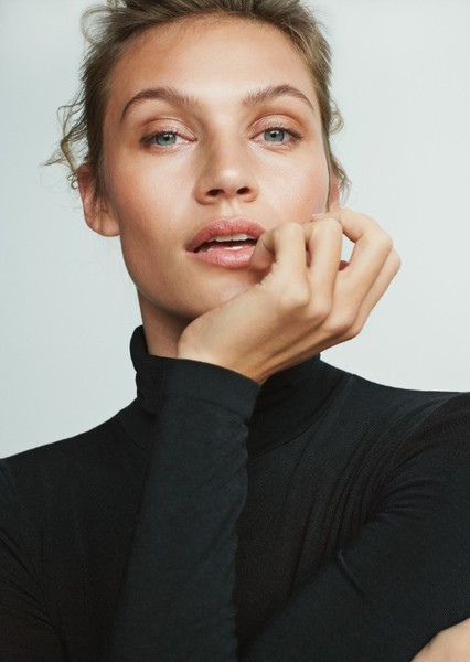 Caroline Corinth photo