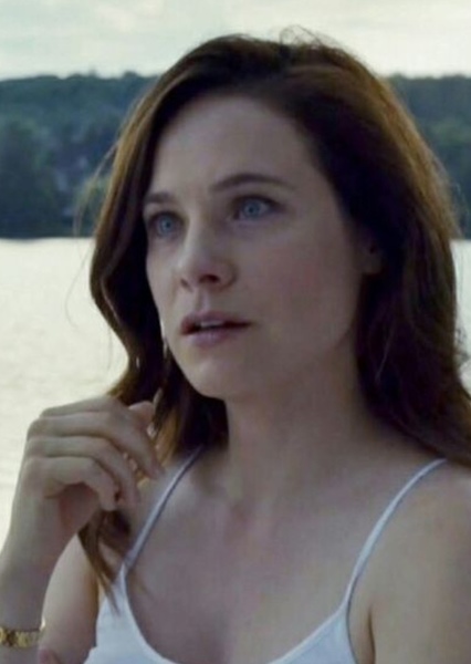 Caroline Dhavernas photo