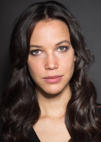 Caroline Ford photo