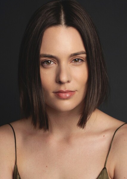 Caroline Tudor photo