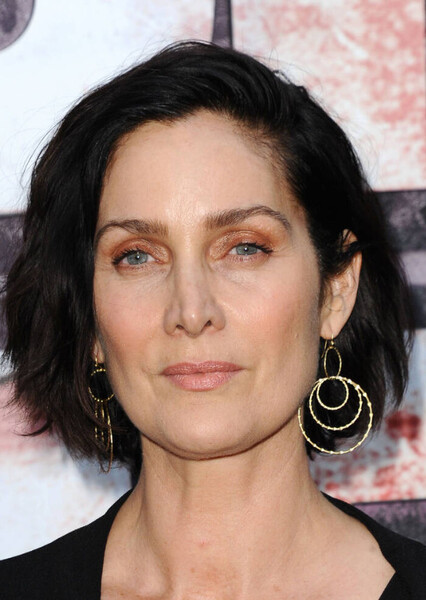 Carrie-Anne Moss photo