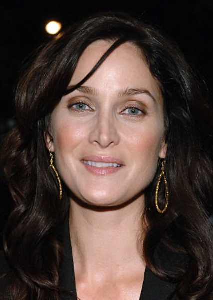 Carrie-Anne Moss