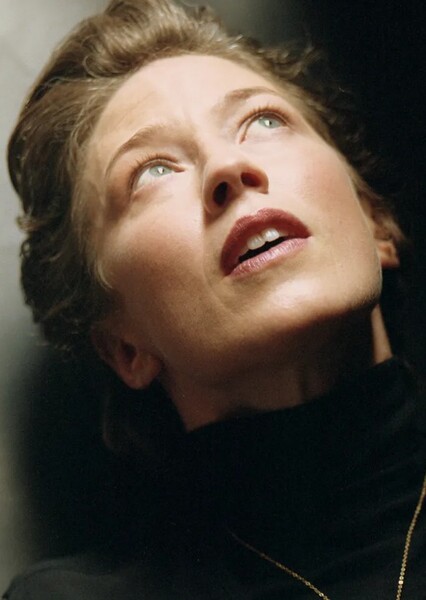 Carrie Coon photo