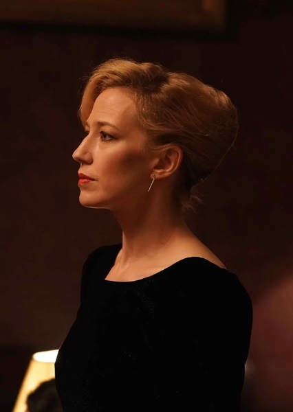 Carrie Coon photo