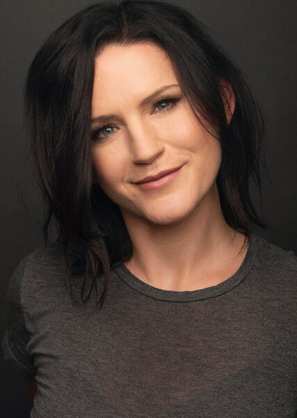 Carrie Manolakos