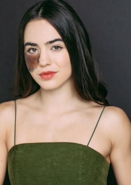 Cassandra Naud photo