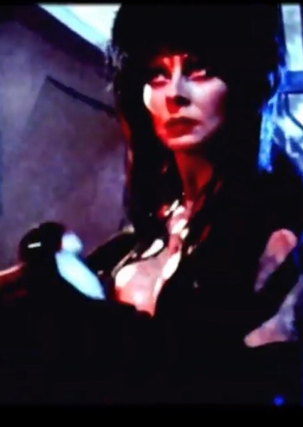 Cassandra Peterson photo