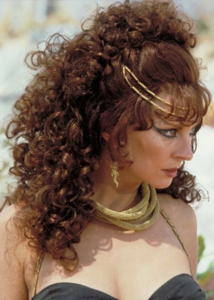 Cassandra Peterson photo