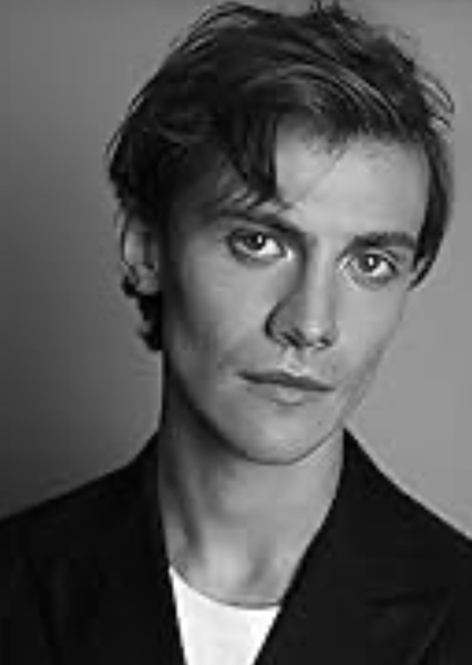 Cassian Bilton photo