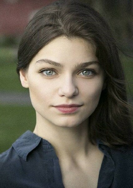 Catharine Daddario photo