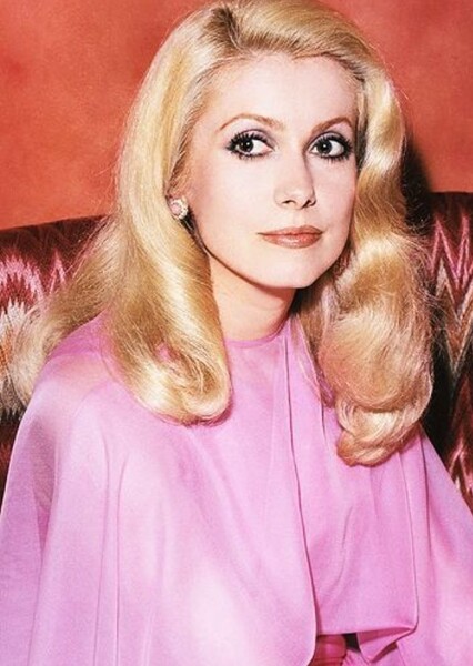 Catherine Deneuve photo